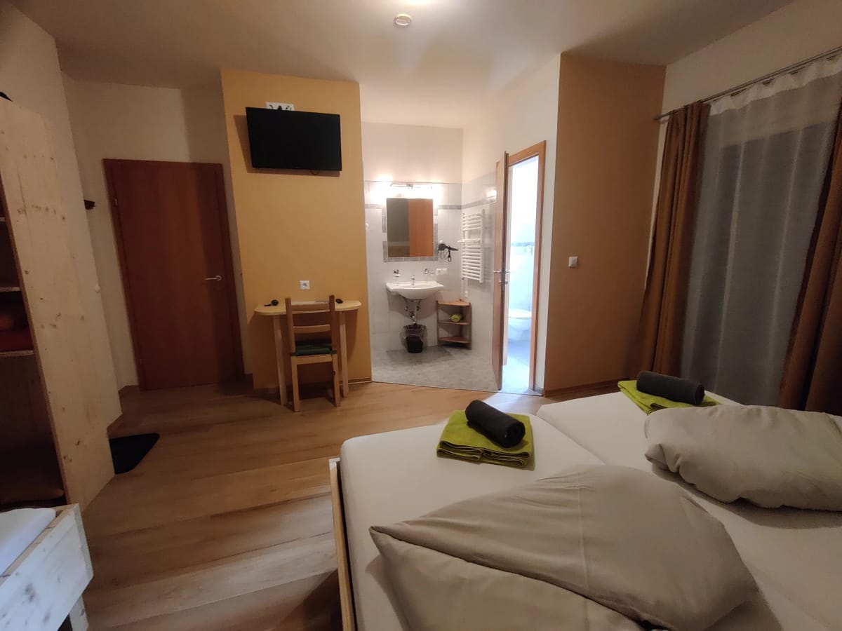 Modernes Badezimmer